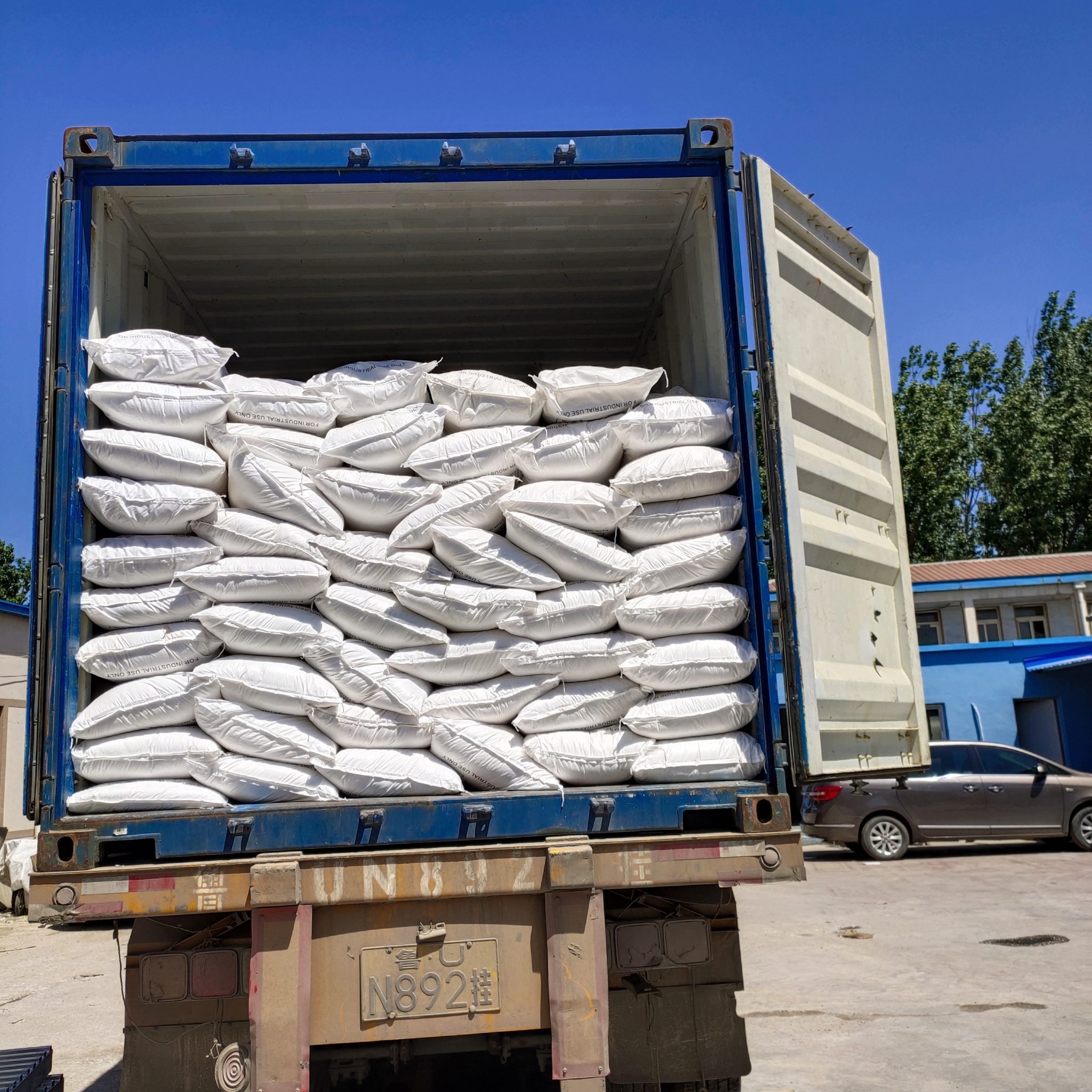 Silica gel for smelly dark diesel color bleaching