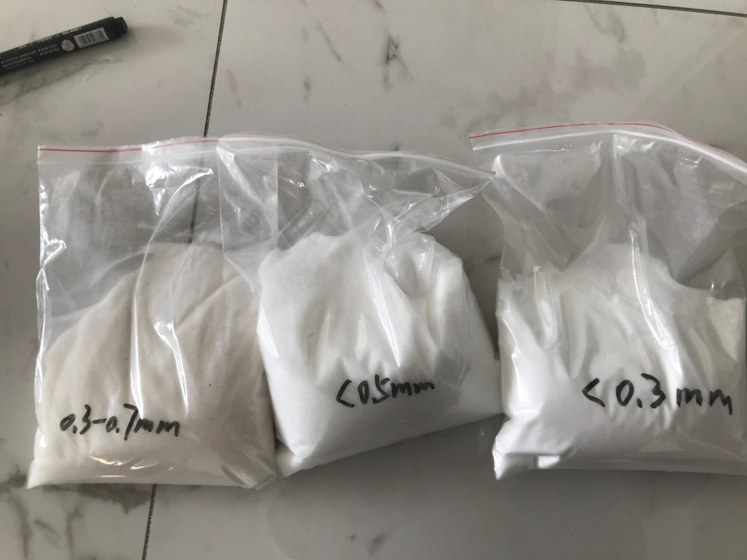 Silica gel for fuel oil bleaching